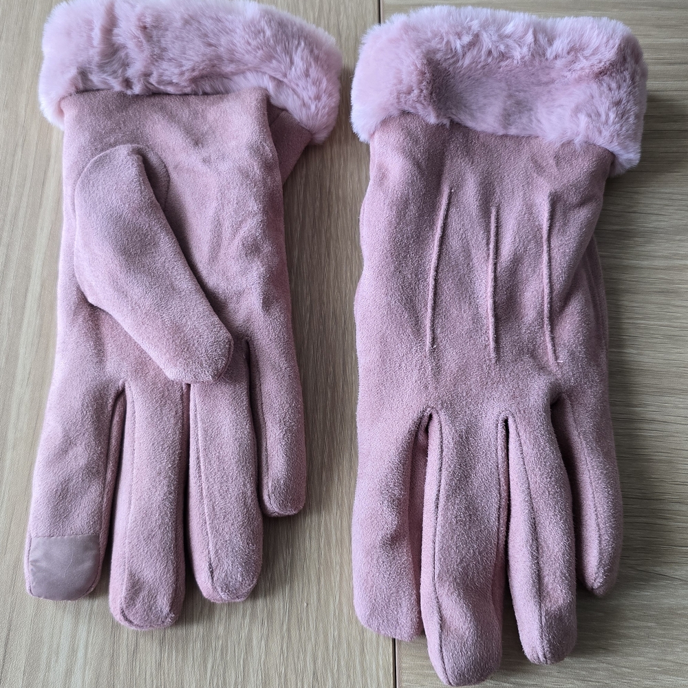 Amazon Pink Plush Lined Gloves